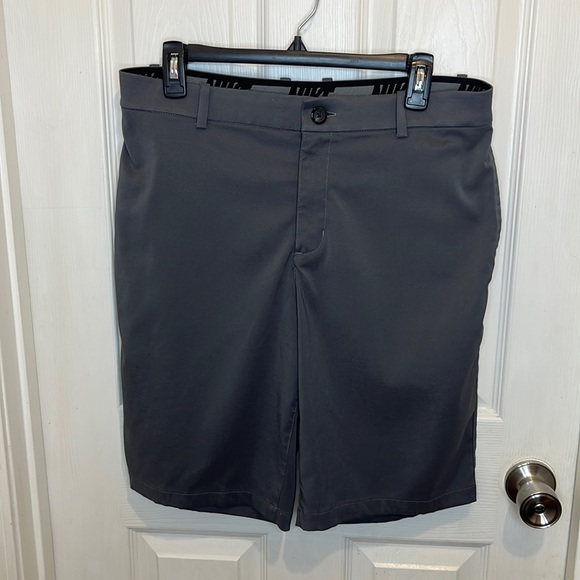 Nike Dry Fit men’s Golf shorts size 32‎ - Picture 1 of 6